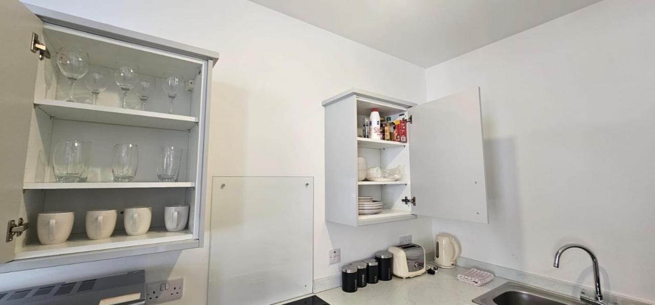 City Blessed Aptm 5 With Free Parking South Shields Extérieur photo
